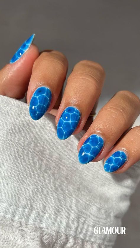 College Nails, Pool Nails, Crackle Nails, August Nails, Water Nails, Cute Simple Nails, Summer Manicure, Summery Nails, School Nails