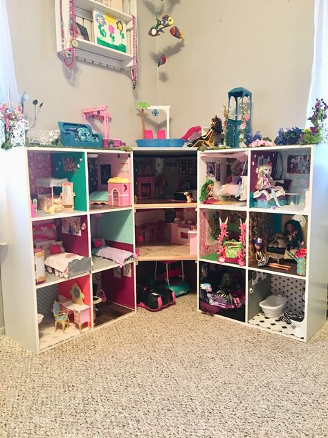 Barbie House Set Up Ideas, Barbie Doll Collection Room, Doll Set Up In Playroom, Playroom Ideas With Barbie House, Barbie Garage Diy, Cube Shelf Barbie House, Playroom Barbie Area, Refurbished Barbie House, Barbie Themed Playroom