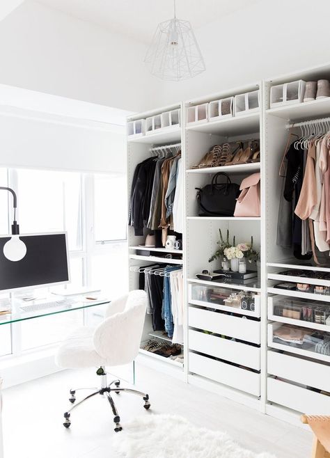 Dressing Room and Office Combination Makeup Bord, Cloffice Ideas, White Closet, Walking Closet, Open Wardrobe, Closet Office, Wardrobe Organisation, Open Closet, Smart Tiles