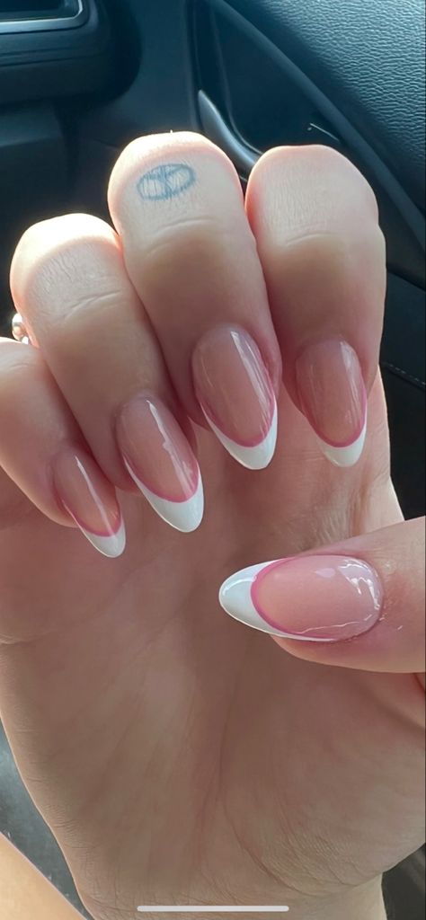 French tip nails
Nails
Dainty
Soft nails
Simple nail design Short Nails For Dark Skin, Almond Shape Nail Designs, Aesthetic Nail Art Designs, Simple Short Nails, Nails For Dark Skin, Aesthetic Nail Art, Glitter Gel Nail Designs, Almond Shaped Nails Designs, French Tip Gel Nails