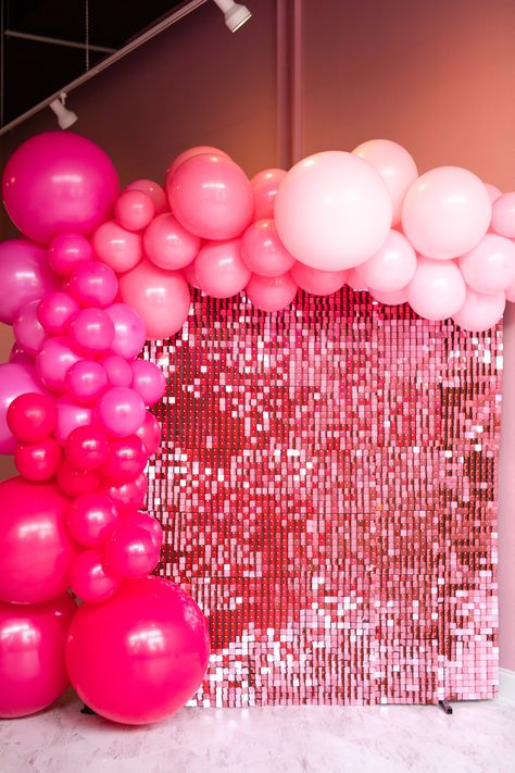 Bachelorette Party Brunch Food, Sweet Sixteen Barbie Theme, Pink Birthday Inspiration, Barbie Asthetics Party, 21 Barbie Birthday Party, 30th Pink Party, Preppy Pink Party Ideas, Barbie Birthday Party 21, Pink Back Drop Ideas