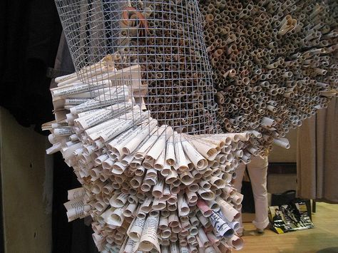 Origami Wall, Vitrine Design, Church Stage Design, Kunst Inspiration, 인물 드로잉, Collaborative Art, Paper Rolls, Chicken Wire, Recycled Art