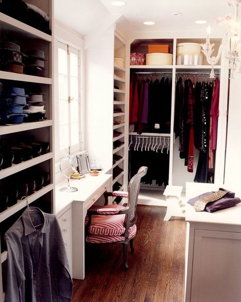 traditional-closet-design Walk In Closet With Vanity, Makeup Vanity In Closet, Closet With Vanity, Small Walk In Closet Organization, Walk In Closet Small, A Walk In Closet, Built In Vanity, Small Walk In Closet, Closet Lights