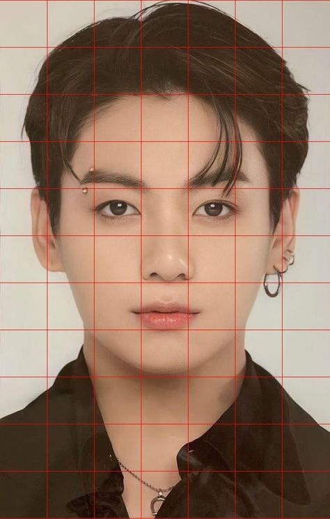 Bts junkook photo with grid for drawing for artists. Croquis, Jungkook Anatomy Drawing, Kpop Drawings Tutorial, Grid Images For Drawing, Jungkook Drawing Reference, Grid Drawing Portrait, Grid Drawing Reference, Kpop Drawing References, Grid References Drawing