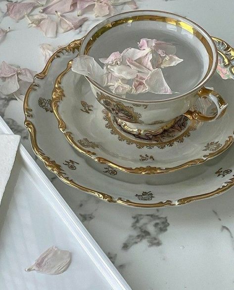 Cressida Cowper Aesthetic, Pretty Antiques, Penelope Featherington, Royal Core, Royal Aesthetic, Regency Era, Princess Aesthetic, + Core + Aesthetic, Old Money Aesthetic