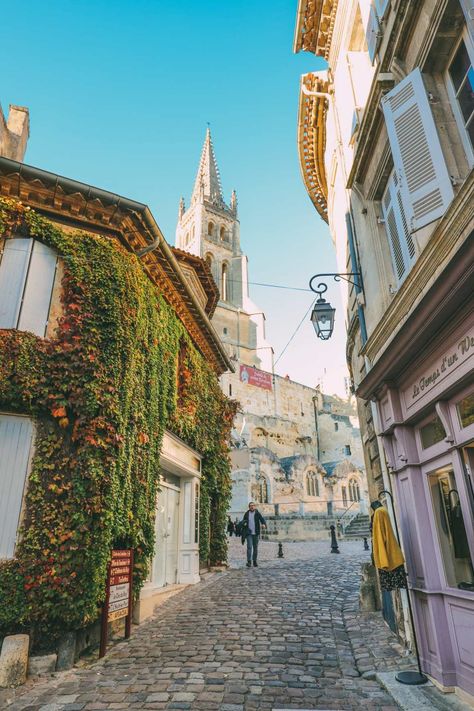 French Village, St Emilion, Wine Region, France Travel, Pretty Places, Vacation Destinations, Dream Vacations, Travel Around, Travel Dreams