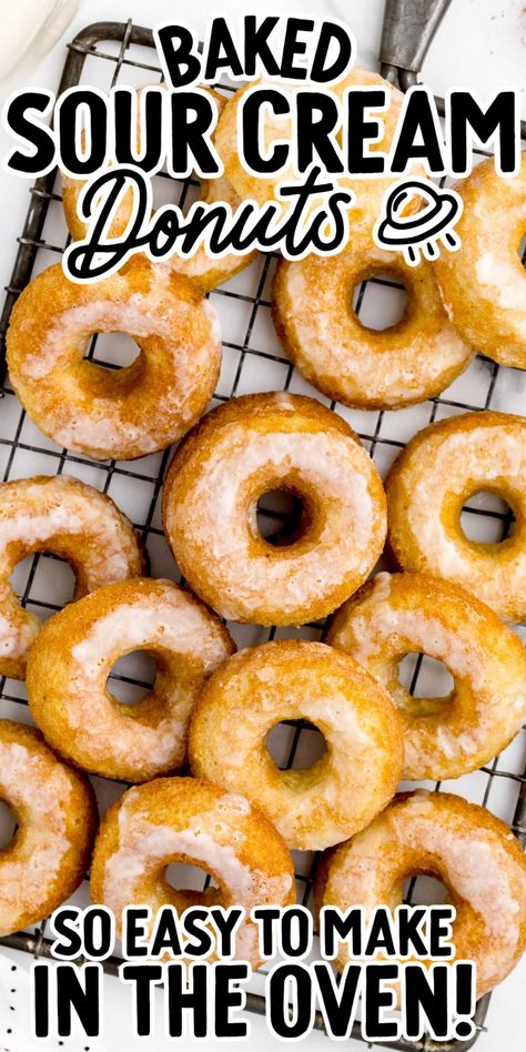 Super Donut School Recipe, Sour Cream Donut Holes, Baked Sour Cream Donut Recipe, Cream Donut Recipe, Homemade Baked Donuts, Petite Cakes, Sour Cream Donut, Donut Mix, Donuts Baked