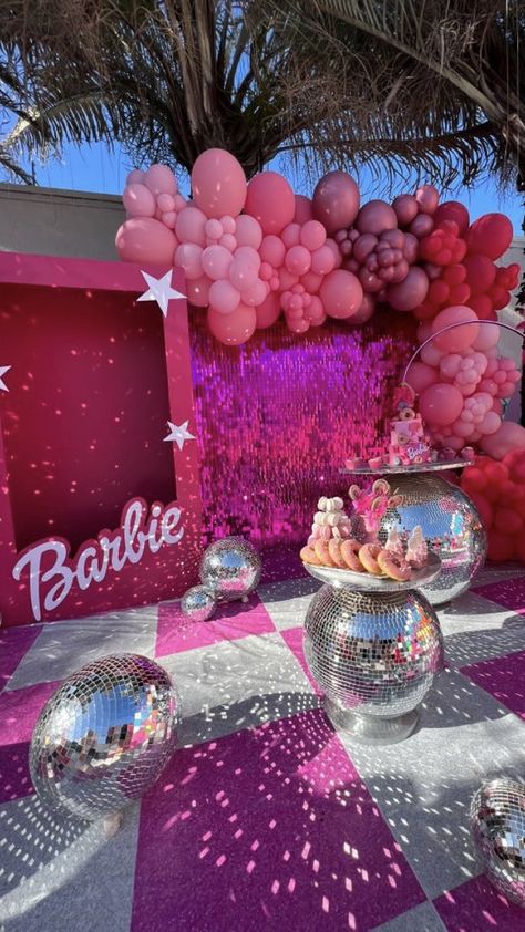 Barbie Theme Bachelorette Party, Barbie Pool Party, Barbie Bachelorette, Barbie Party Decorations, Barbie Theme Party, Barbie Halloween, Barbie Birthday Party, Pink Birthday Party, Barbie Theme