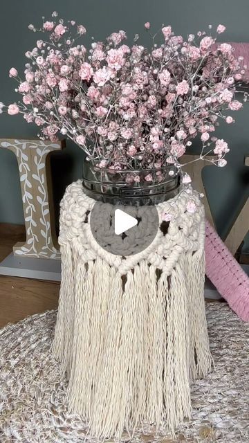 Macrame Jar Tutorial, Bottle Macrame Diy, Macrame Jars Diy, Vase Macrame, Caroline Fleming, How To Do Macrame, Macrame Vase, Macrame Candle Holder, Macrame Jar