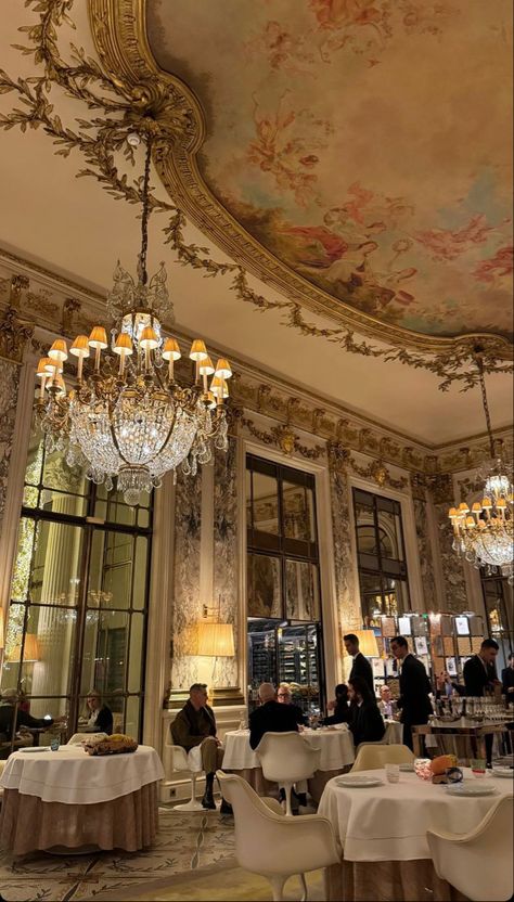 Hotel Lobby Aesthetic, Ritz Carlton Paris, Paris Ritz, Hotels Paris, Luxury Hotels Lobby, Ritz Paris, Hotel Lobbies, Italy Milan, Hotel Owner