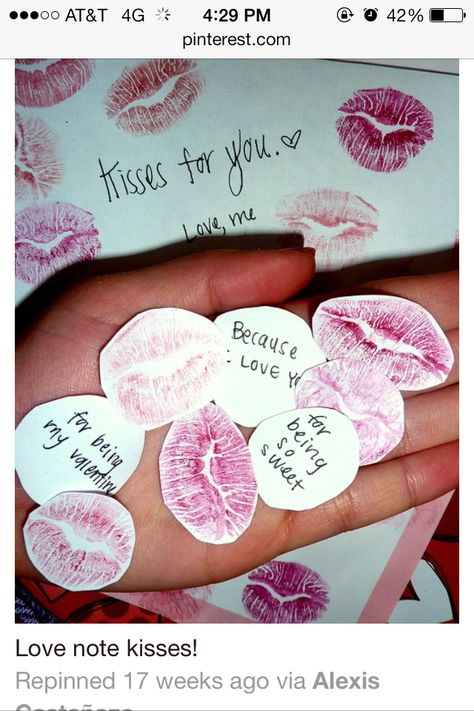 Love note kisses! Valentijnsdag Diy, Saint Valentin Diy, Valentines Bricolage, Diy Anniversary Gift, Anniversaire Diy, Diy Anniversary, Bf Gifts, Diy Gifts For Him, Relationship Gifts