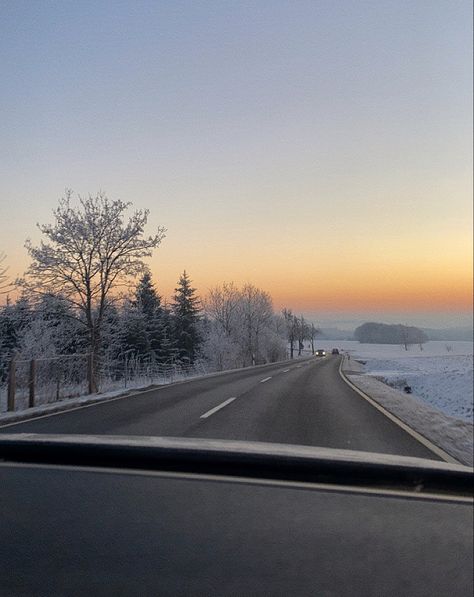 Winter Aesthetic Spotify Cover, Snowy Fall Aesthetic, Cozy Winter Day Aesthetic, Crisp Winter Morning, Clean Winter Aesthetic, Cozy Winter Morning Aesthetic, German Winter Aesthetic, Winter Aesthetic Widget, Romantising Winter