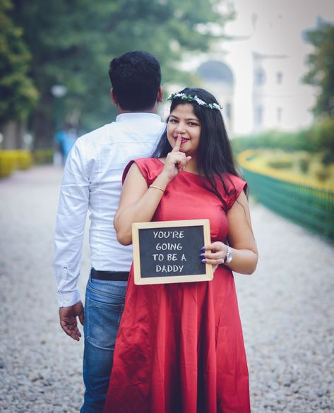 Maternity 2023, Pregnancy Manifestation, Poses For Pregnant Women, Meternity Shoot, Shower Poses, Bride Portrait Photography, Engagement Portraits Poses, Couple Maternity Poses, Krishna Image