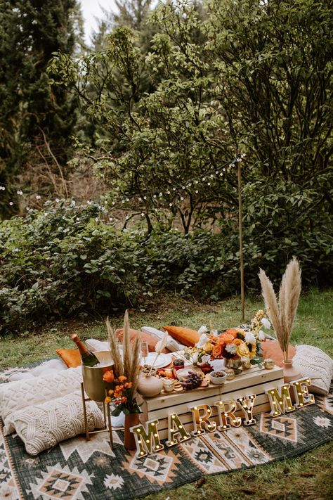 Picnic Marriage Proposal, Cute Proposal Set Up, Proposal Under Tree, Fireplace Proposal, Cottage Core Proposal, Woodsy Proposals, Willow Tree Proposal, Marry Me Picnic Proposal, Outdoor Proposal Ideas Woods