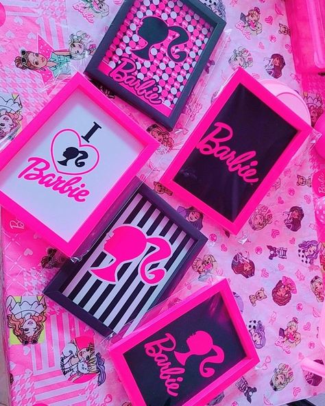 Barbie Room Decor Diy, Barbie Theme Room, Barbie Themed Bedroom, Barbie Themed Room, Barbie Bedroom Ideas, Chill Apartment Vibes, Chill Apartment, Neutral Halloween Decor, Pop Up Vendor