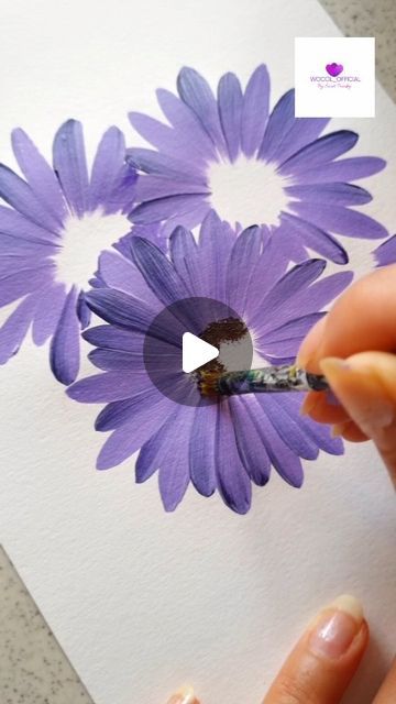 Simple Acrylic Flowers Painting, Canvas Painting Ideas With Acrylic Paint, Easy Flower Canvas Painting Ideas, Canvas Painting Drawing, Easy Painting Flowers Acrylics, Flower Artwork Design, Painting Acrylic Flowers Easy, Flower Painted Canvas, Easy Flower Art Painting