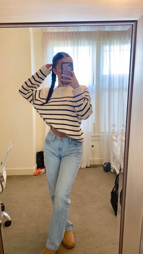 Outift Inspo Clean Girl, Vinilla Girl Outfit Ideas, Clean Girls Outfit, Clean Girl Asthetics Outfit, Theatre Outfit What To Wear To The, School Outfits Clean Girl, College Girl Aesthetic Outfits, College Clothes Outfits, Tucked In Sweater Outfit