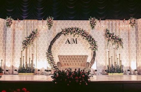 Stage For Reception Indian Weddings, Stage Backdrop Design Wedding, Indian Engagement Stage Decorations, Outdoor Stage Decorations Wedding, Engagement Mandap Decoration, Decor For Engagement Indian, Simple Indian Reception Decor, Outdoor Reception Stage Decor, Sangeet Stage Design