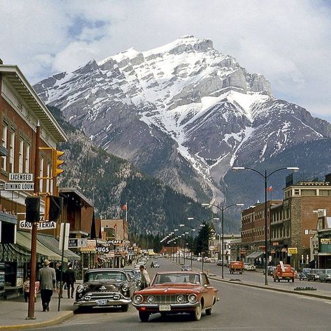 Small Mountain Town Aesthetic, Banff Aesthetic, Banff Summer, Cars Anime, Anime Nature, Arte Peculiar, My Funny Valentine, Mountain Town, Inspiration Quotes