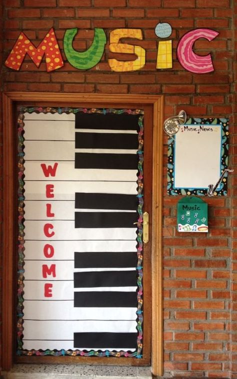 Decorate your doorway! SERAN School Music Classroom-Mrs. RosaMaria Fernández Music Classroom Bulletin Boards, Music Decorations, Music Bulletin Board, Music Bulletin Boards, Decoration Creche, Music Classroom Decor, Elementary Music Education, Music Room Decor, Preschool Music