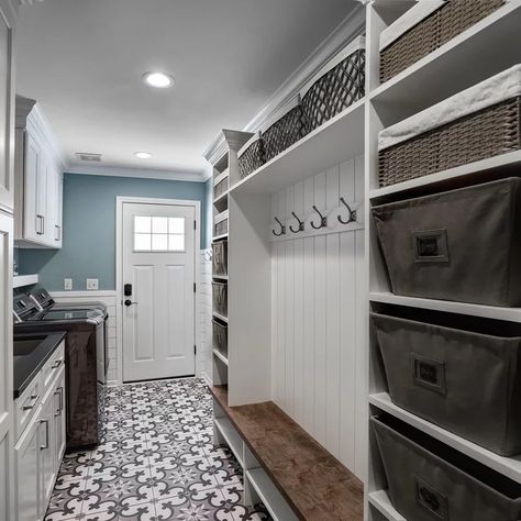 Mud Room Laundry Room Combo, Organization Laundry Room, Contemporary Laundry Room, Narrow Laundry Room, Garage Mudroom, Organization Laundry, Laundry Room/mudroom, Custom Laundry Room, Laundry Room/mud Room