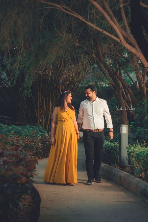 SAISHA CREATIONS,PUNE. 7887 718 718 Pre Maternity, Meternity Shoot, Shower Poses, Pregnancy Video, Bappa Photo, Maternity Photography Poses Outdoors, Pregnancy Videos, Ganpati Bappa Photo, Cream Outfit