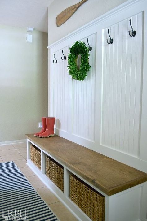 diy entryway mudroom, diy, foyer, organizing, storage ideas, woodworking projects Diy Foyer, Mudroom Diy, Ingangs Decor, Vstupná Hala, Organizing Storage, Mudroom Entryway, Rustic Entryway, Mud Room Storage, Diy Entryway