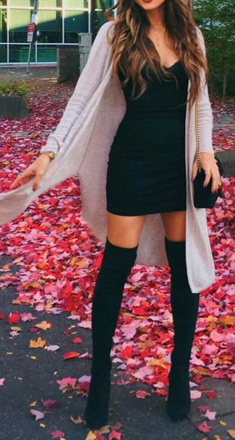 15+ Dresses to wear with knee high boots High Boots Outfit Winter, Black Knee High Boots Outfit, Boots Outfit Ideas, Thigh High Boots Outfit, Date Night Outfit Curvy, 2018 Outfits, Night Outfits Winter, Date Night Outfit Classy, Outfit Ideas For Fall