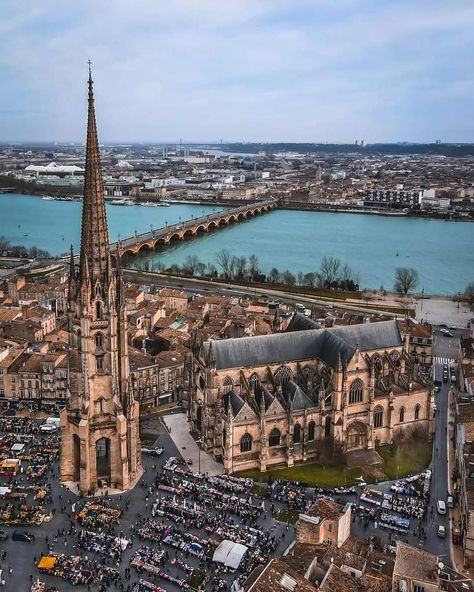 Bordeaux, France, la Basilique Saint-Michel. 🇨🇵 Bordeaux, City Tree, Beautiful Sceneries, Milan Cathedral, Breathtaking Photography, France Photography, Bordeaux France, St Nicolas, Saint Michel