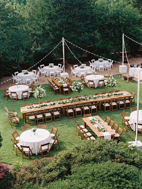 Backyard Wedding Country Rustic Outdoor, Timeless Wedding Outdoor, May Wedding Outdoor, Weddings Outside Ideas, Large Backyard Wedding Reception, Wedding Outdoor Venue Ideas, Outside Wedding And Reception Ideas, Backyard Wedding Big, Outdoor Picnic Wedding Ideas