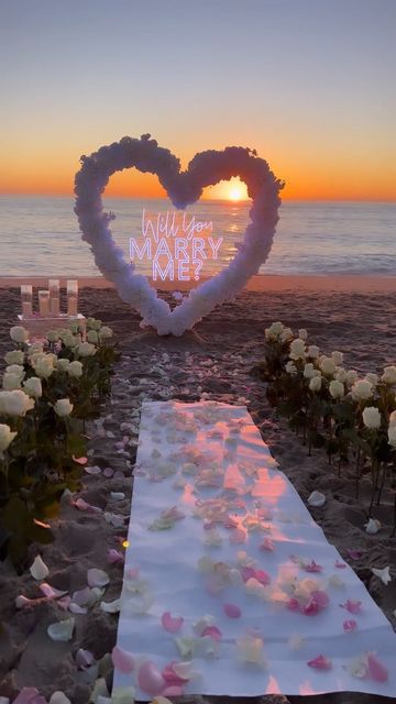 Will You Marry Me Sign Proposals, Proposal Wedding Ideas, Cute Engagement Proposals, Beach Marry Me Proposal, Will You Marry Me Ideas Proposals Beach, Would You Marry Me Proposals, Dreamy Proposal Ideas, Will You Marry Me Proposals, Marry Me On The Beach