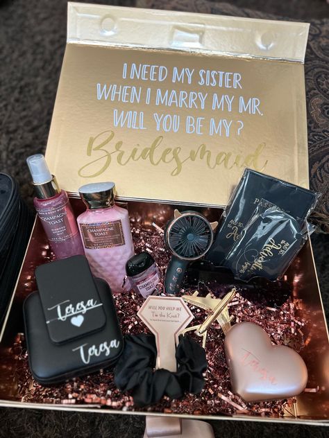 Gifts To Ask To Be Bridesmaid, Bridesmaid Proposal Inexpensive, Wedding Party Asking Ideas Bridesmaid Proposal, Cute Ideas To Ask Bridesmaids, Bride Made Gifts Ideas, Made Of Honor Proposal Ideas Bridesmaid Boxes, Proposal Boxes Engagement, Will U Be My Maid Of Honor Ideas, Wedding Party Gift Ideas Bridesmaids