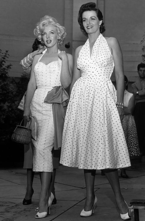 Marilyn Monroe And Jane Russell, Stile Pin Up, 40s Mode, Klasik Hollywood, Estilo Marilyn Monroe, Mode Retro, Jane Russell, Glamour Vintage, Gentlemen Prefer Blondes