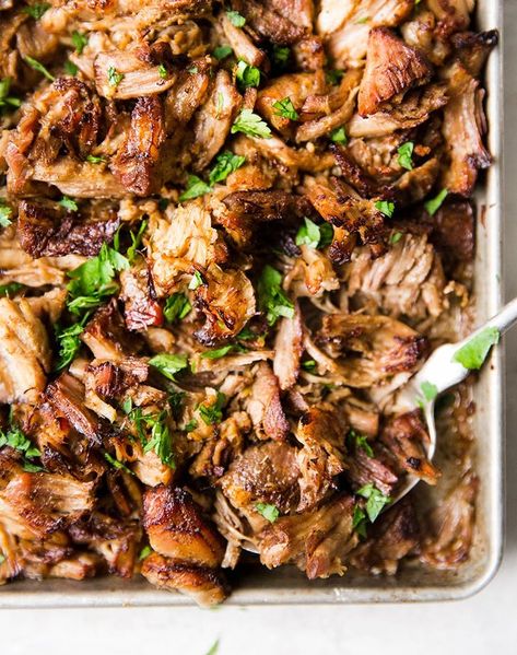 Slow Cooker Crispy Chicken Carnitas Easy Large Meals Parties, Easy Dinner Large Group, Dinners To Feed A Crowd Large Families, Winter Dinner For A Crowd, Meal For Big Group, Recipes For A Crowd Make Ahead, Large Serving Meals, Best Meals To Feed A Large Group, Large Crockpot Meals Families