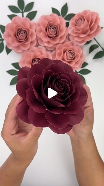 Rose Petals Craft, Paper Roses Tutorial, Paper Flower Bouquet Diy, Paper Roses Diy, Rose Template, Paper Rose Template, Paper Flower Art, Flower Templates, Flower Bouquet Diy