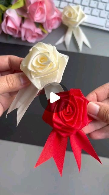 Rose Flower Making With Ribbon, How To Make Flower Using Ribbon, Diy Paper Ribbon, Roses Made From Ribbon, Flowers From Ribbon Diy, How To Make Rose With Ribbon, How To Tie Ribbon On Bouquet, Satin Ribbon Flowers Tutorial, Diy Rose Ribbon