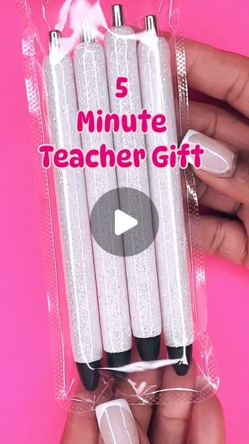 Myra Smith | Nurse | UVDTF Supplier | Educator on Instagram: "Here’s one way to create a small gift on a budget. The best pens for using our pen wraps are the custom ink joy pens. I get my pens from @benitascreations   We also have pen wraps that match our full wrap designs. They’re also perfect for creating a custom lid for your glass can design😊  Visit our website today! Remember.. but 50+ prints get 30% off instantly! www.silver-glitzz.com  #uvdtfpenwraps  #uvdtftransfer  #uvdtfsticker  #teachergiftideas  #teacherfuel  #teachertribe  #uvdtfsupplier" Pen Thank You Gift Ideas, Ink Joy Pens, Diy Personalized Pens, Personalized Pens Diy, Decorative Pens Diy Craft Ideas, Teacher Appreciation Gifts Diy Creative, How To Make Resin Pens, Pen Gift Wrapping Ideas, Pen Design Ideas