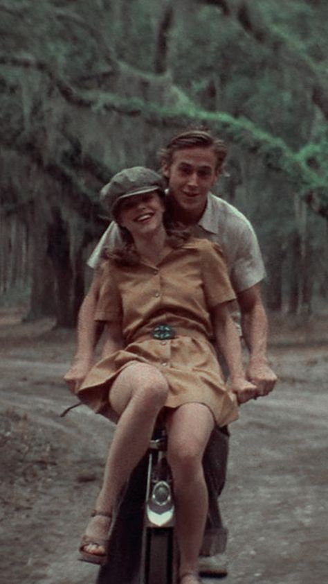 Scenes From The Notebook, Iconic Love Scenes, Romcom Wallpaper Aesthetic, The Notebook Scenes Romantic, A Love Like This, The Notebook Stills, Couple Movie Scene Aesthetic, Aesthetic Lovers Picture, Tv Couples Aesthetic