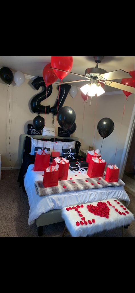 Bedroom Ideas For Birthday For Him, Hotel Decorated For Boyfriend, Bf 21 Birthday Gifts, Boyfriend 26 Birthday Ideas, 21st Birthday Ideas For Bf, Bf 20th Birthday Gifts, Boyfriends 20th Birthday Gift Ideas, Girlfriend 21st Birthday Ideas, 20th Birthday Ideas For Guys Decoration