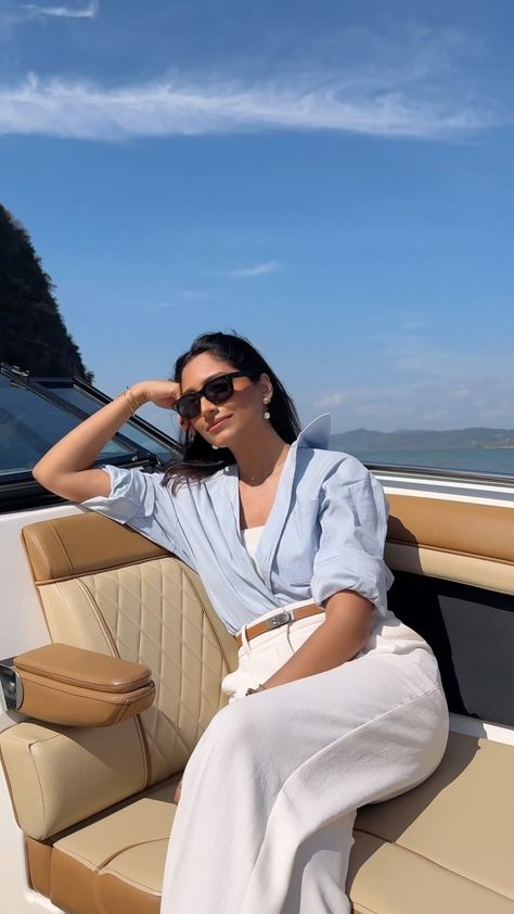 Hannah (@cocobeautea) • Instagram photos and videos White Outfit Classy, Boat Day Outfit, Blue And White Outfit, Yacht Outfit, European Outfits, Blue And White Outfits, Boat Day, Outfit Classy, Navy Outfit