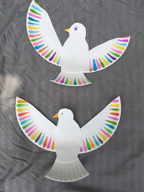 *FR* Paper Plate Animal Crafts for Kids Dove Preschool Craft, Dove Paper Plate Craft, Paper Plate Doves, Paper Plate Dove Craft, Crafts About Peace, Mlk Kids Craft, Dove Paper Craft, B Is For Bird Craft, Diy Paper Plate Crafts