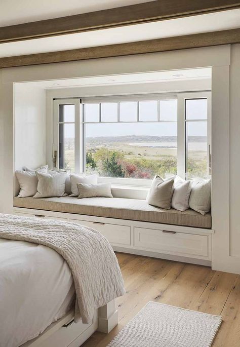 Gorgeous beach house in Martha’s Vineyard with barn-like details سلالم حلزونية, Desain Furnitur Modern, Bilik Tidur, घर की सजावट, Window Seat, Design Case, Home Fashion, تصميم داخلي, House Inspiration