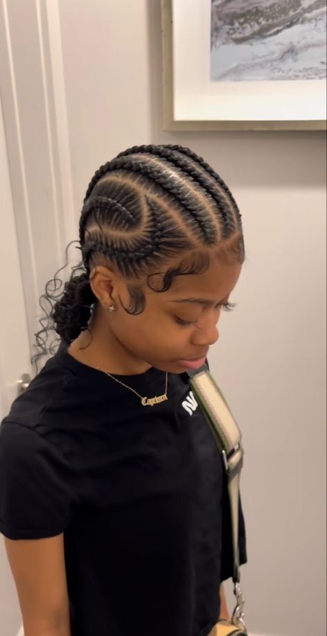 Freshman Hairstyles Black Braids, Feed In Braids Designs Bun, Scalp Feed In Braids, Flag Football Hairstyles Black, Cute Scape Braids, 6 Feedins Braids With Bun, Cute Hair Styles Braid, Braided Bun To The Back, Simple Elegant Natural Hairstyles