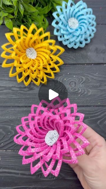 Diy Foam Sheet Flowers, Projects With Foam Sheets, Cute Paper Flowers Diy Crafts, Foamarin Flowers Tutorial, Paper Flower Craft Ideas, Diy Easy Crafts With Paper, How To Make Flower With Paper, Foam Crafts Ideas, Easy Craft Flowers