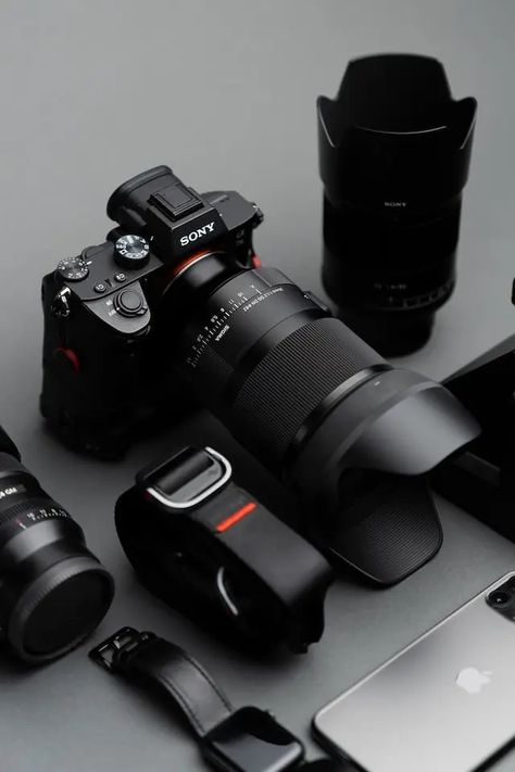 Sony Dslr Camera, Kamera Dslr, Film Camera Photography, Nikon Dslr Camera, Camera Wallpaper, 3d Camera, Best Dslr, Full Frame Camera, Professional Camera