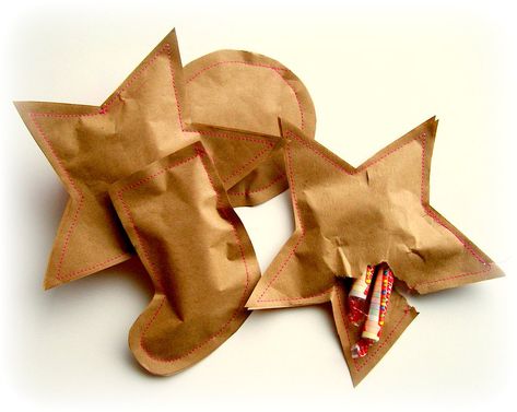 Julkransar Diy, Sewn Paper, Paper Pouch, Paper Candy, Navidad Diy, God Jul, Paper Packaging, Diy Weihnachten, Noel Christmas