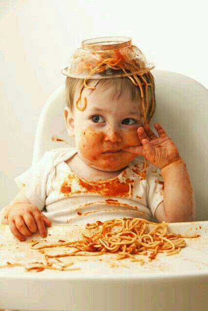 Pregnancy Photos, Funny Kids, Spaghetti, Messy Baby, Messy Kids, Baby Faces, Little People, Baby Photography, Funny Cute