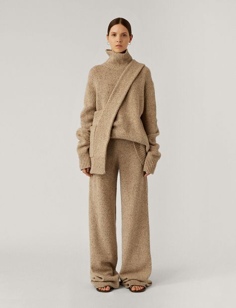 Knitwear Fashion 2020 2021, Knitwear Fashion 2020, Cream Knitwear, Joseph Clothing, Joseph Fashion, Oversize Fashion, Knitwear Fashion, Autumn Outfit, 가을 패션