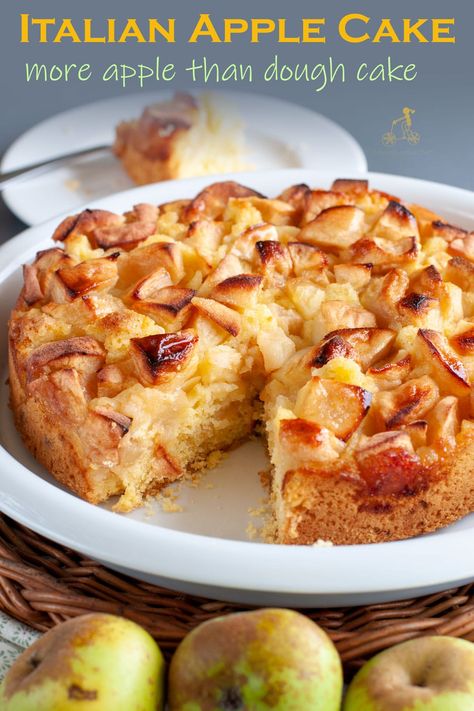 Giada Apple Cake, Apple Charlotte Cake, Balzano Apple Cake, Italian Apple Cake 12 Tomatoes, Italian Apple Cake Recipe, Italian Apple Cake, Apple Cake Recipe Easy, Apple Chocolate, Apple Pie Cake