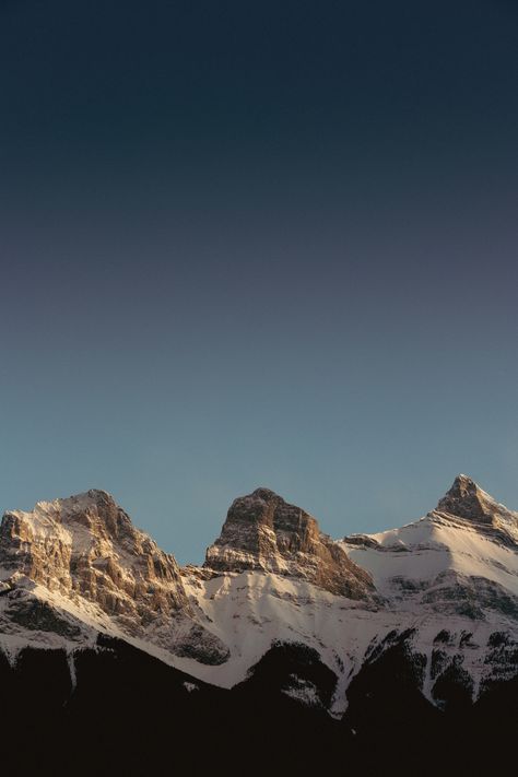 Alberta Banff, Canada Landscape, Photography Minimalist, Canmore Alberta, The Three Sisters, Mountains Sunset, Park Pictures, Minimalist Wall Decor, Sunset Landscape